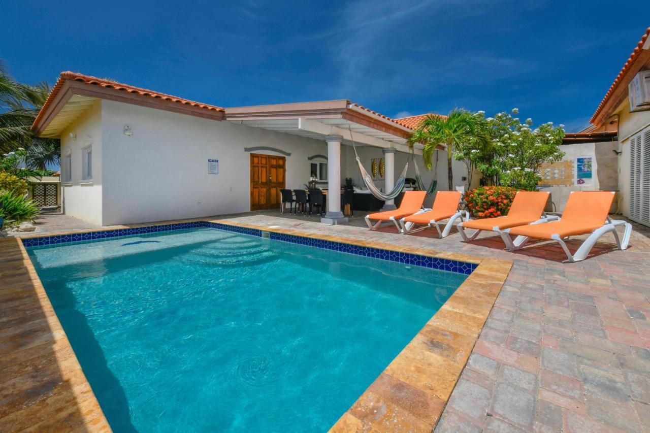 Villa Swiss Paradise With Private Pool Palm Beach Extérieur photo