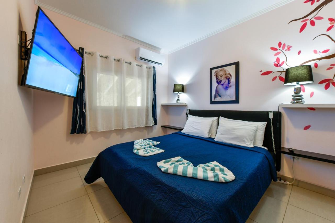Villa Swiss Paradise With Private Pool Palm Beach Extérieur photo