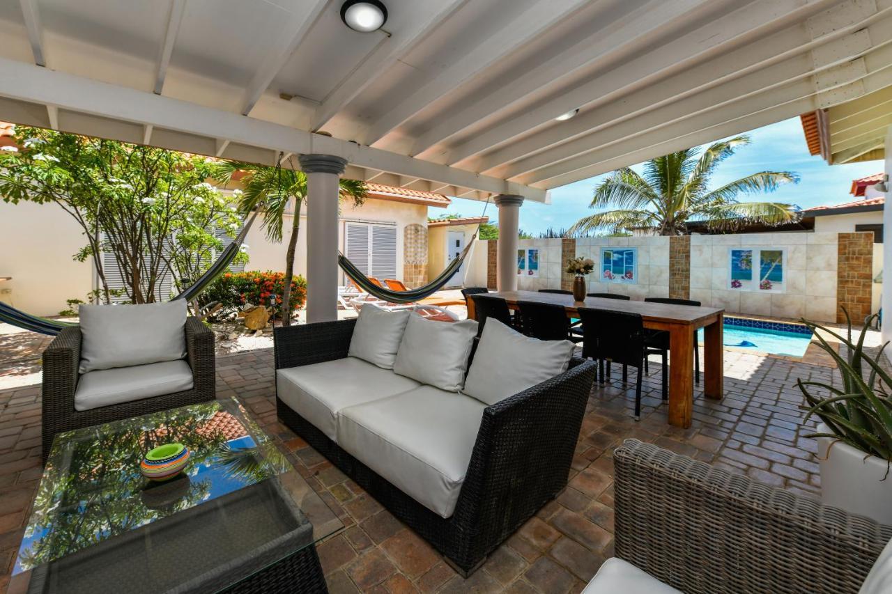 Villa Swiss Paradise With Private Pool Palm Beach Extérieur photo