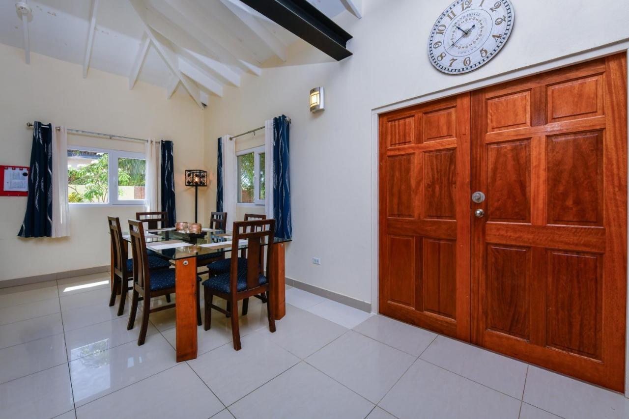 Villa Swiss Paradise With Private Pool Palm Beach Extérieur photo